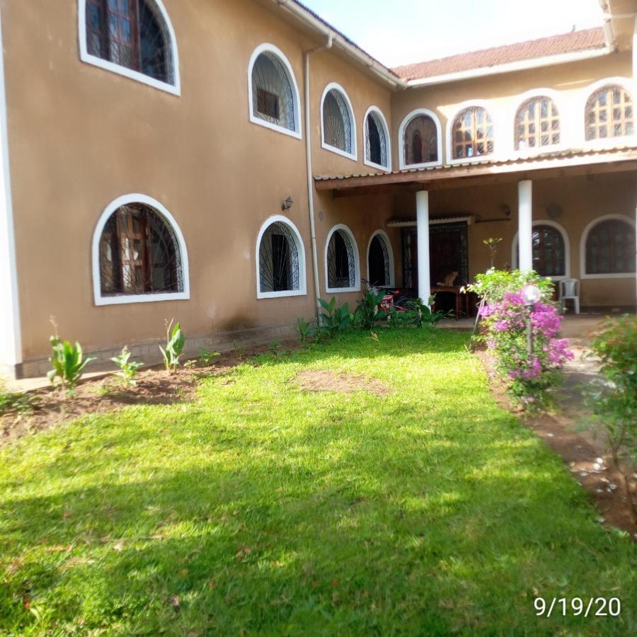 Joysvilla Family Holiday Home Малинди Екстериор снимка