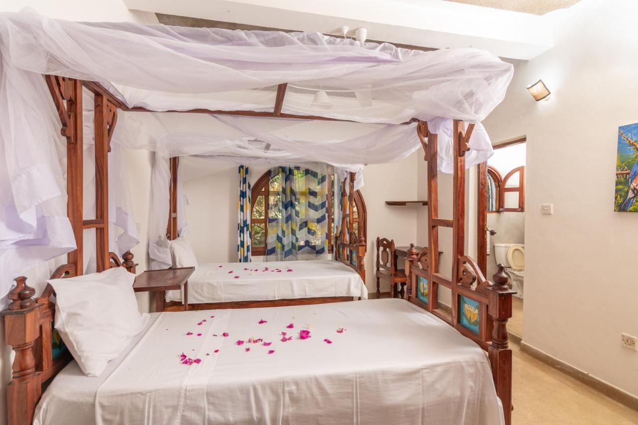Joysvilla Family Holiday Home Малинди Екстериор снимка